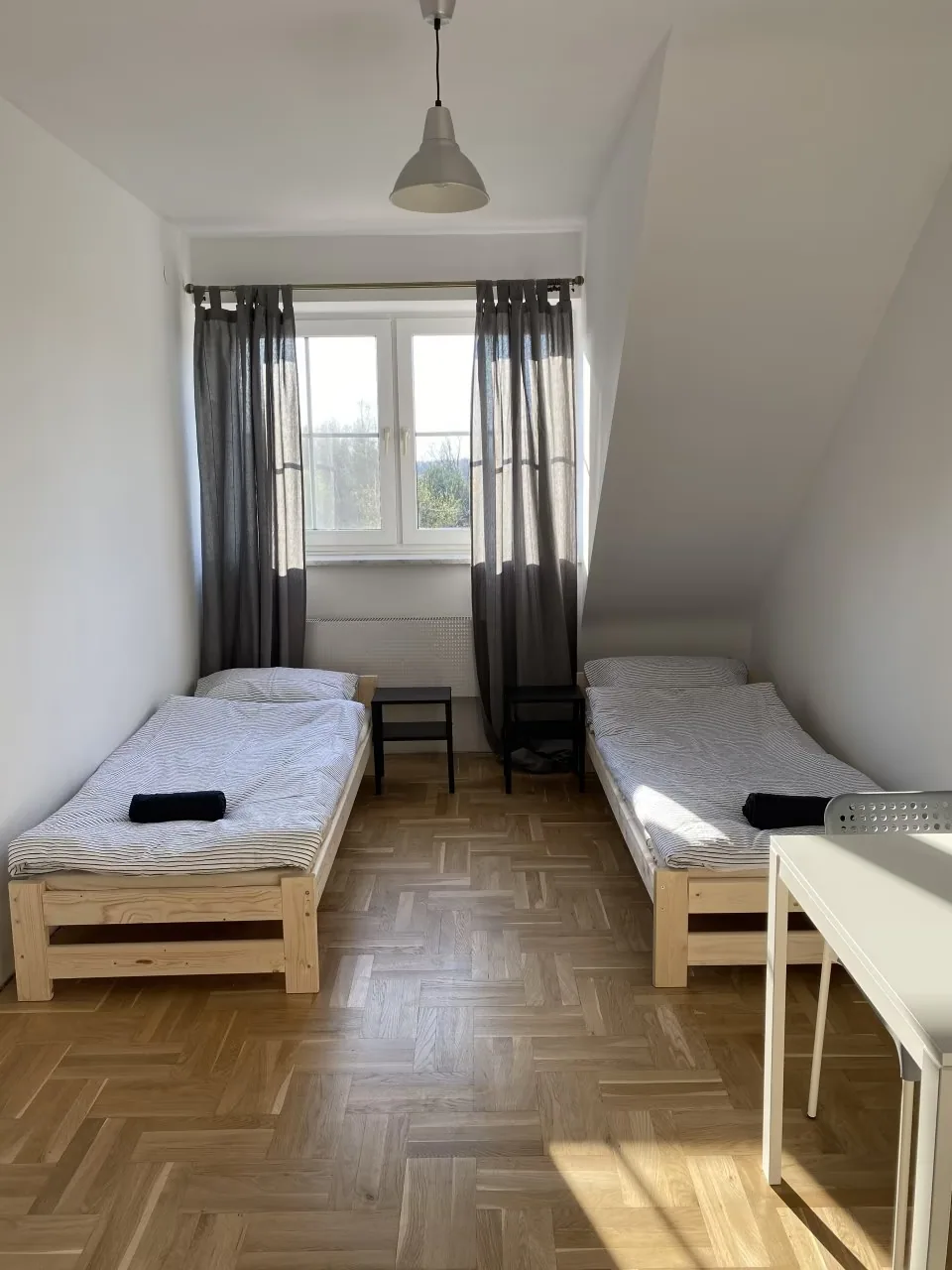 Pokój z dwoma osobnymi łóżkami, zdjęcie 1