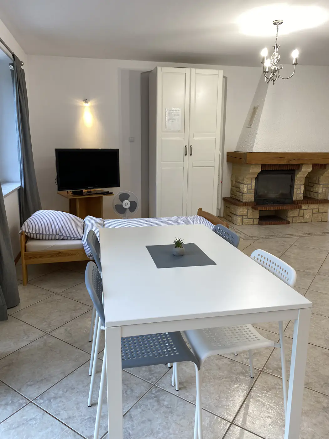 Room no. 1, photo 3